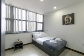 Cosy Budget Sunderland Studio with Great Views